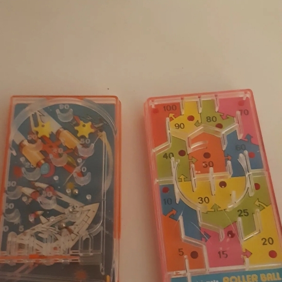 Vintage 1976 Mini-mate Pinball and 1978 mini mate Roller ball, orange on Pink - Picture 4 of 9